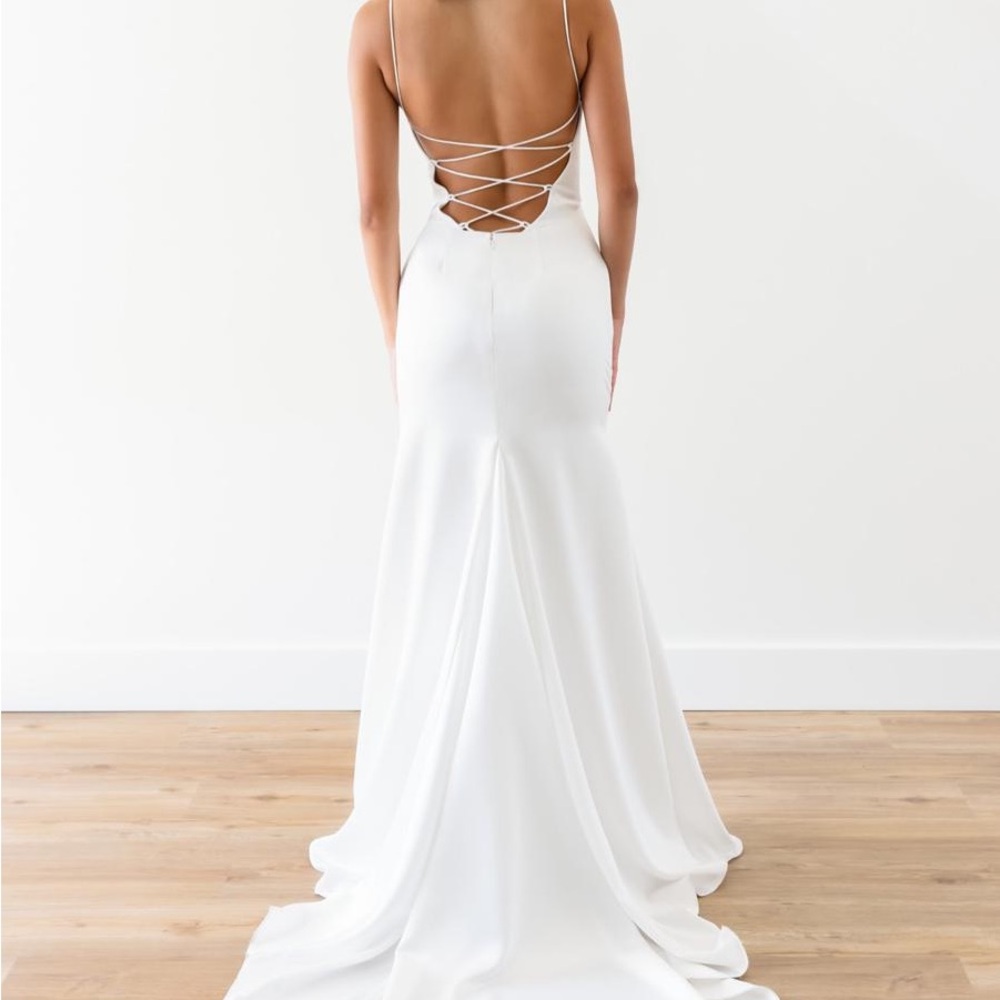 Wtoo Clea wedding dress size 8 - Picture 5 of 10